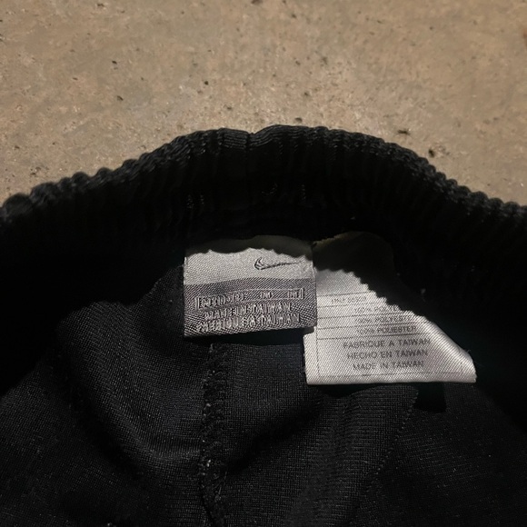 Men’s Mesh Nike Athletic Shorts, Size 2-3XL - Picture 4 of 4